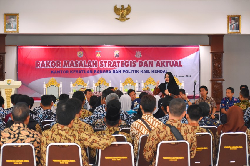 Bupati Kendal, dr. Mirna, M.Si., Hadiri Rakor Masalah Strategis dan Aktual