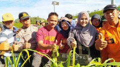 BUPATI KENDAL KEMBALI MENANAM POHON DI LERENG GUNUNG UNGARAN