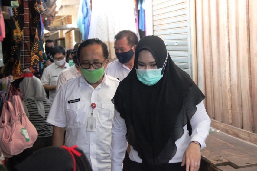 KUNJUNGAN BUPATI KENDAL DI PASAR SUKOREJO