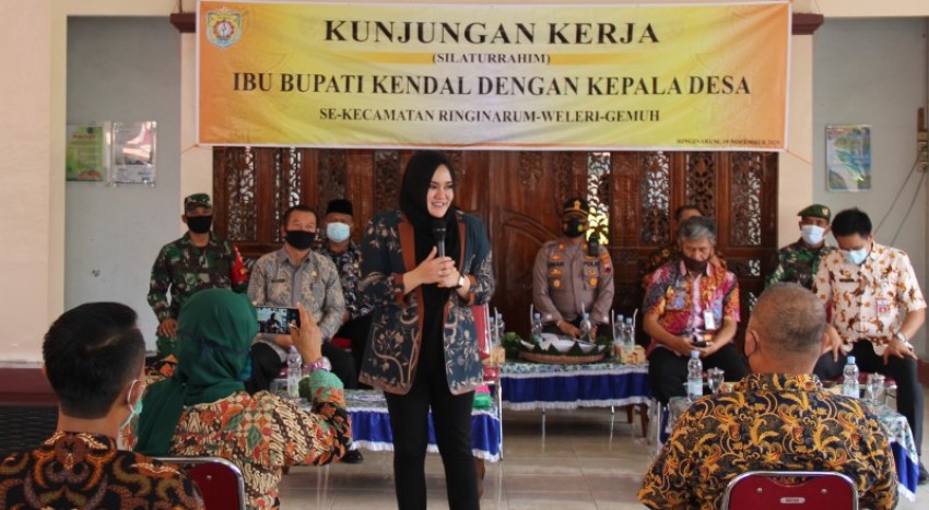 BUPATI KENDAL MELAKUKAN SILATURAHMI KE PAGUYUBAN KADES EKS KECAMATAN WELERI