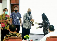 PEMKAB KENDAL RAIH PENGHARGAAN JUARA FAVORIT IDSD