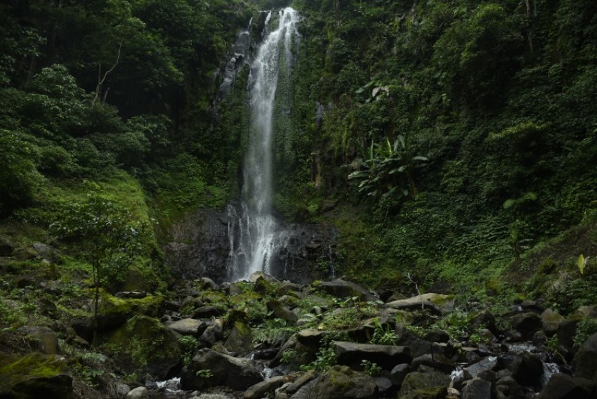 Panorama Keindahan Curug Lawe Secepit