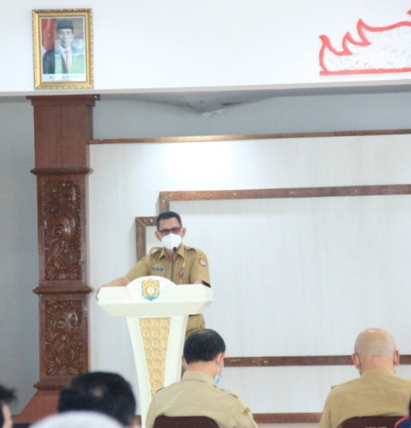 PEMKAB KENDAL GELAR RAPAT LENGKAP BAHAS PENANGANAN VIRUS COVID-19