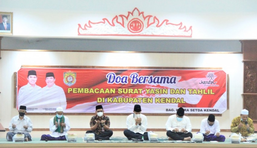 RUTINAN DOA BERSAMA, BUPATI KENDAL MOHON DOA RESTU KEPADA PARA KIAI