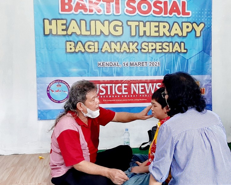 SLB MUTIARA BANGSA GELAR BAKTI SOSIAL TERAPI BAGI ANAK TUNA GANDA
