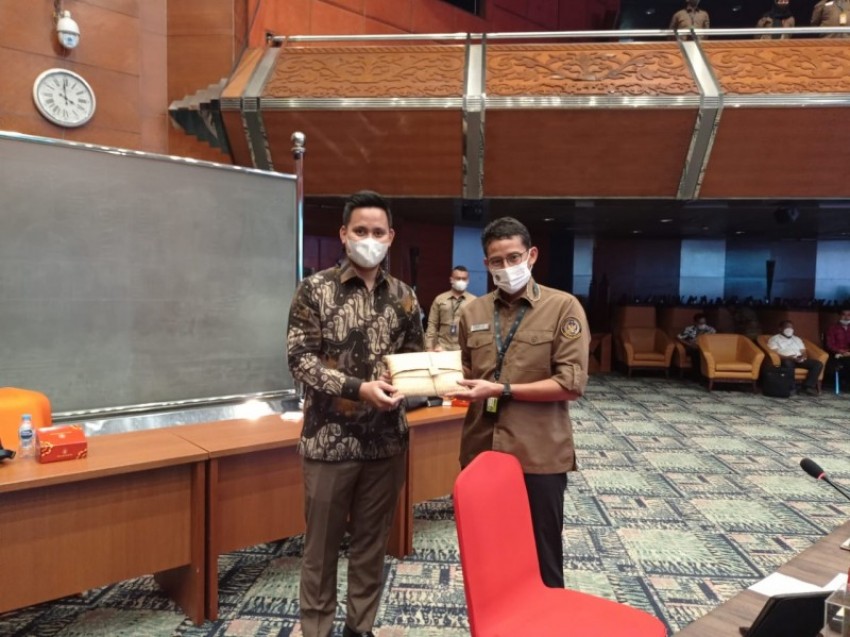 Tingkatkan Pariwisata Kendal, Bupati Kendal Diskusi dengan Kemenparekraf RI