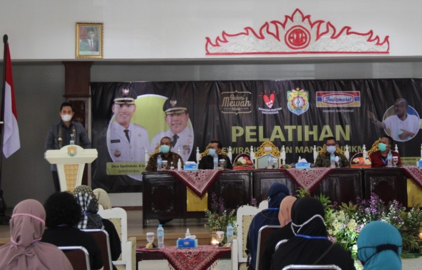 PEMKAB KENDAL GELAR PELATIHAN KEWIRAUSAHAAN MANDIRI UMKM