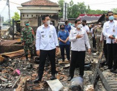 TINJAU LOKASI PASAR TERBAKAR DI SROGO, BUPATI DICO BERIKAN SOLUSI TERBAIK