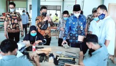 DUKUNG SEKOLAH AGAR BISA LEBIH BERKEMBANG