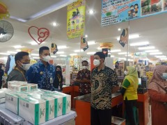 Bupati Dico Sidak Sejumlah Swalayan di Kendal