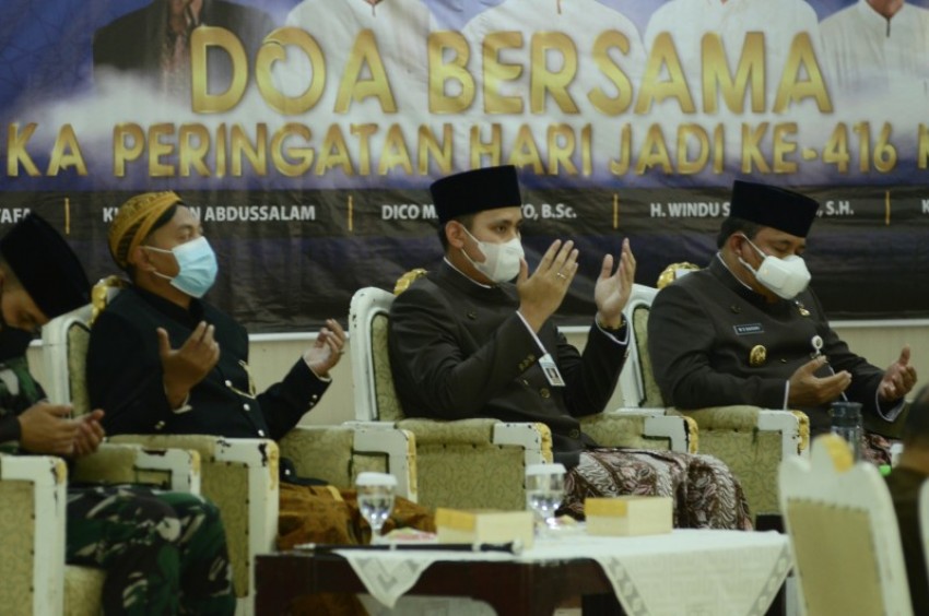 HUT Ke 416 Kendal, Bupati ajak Warga Kendal DOA Bersama