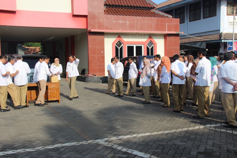 SETDA KENDAL LAKUKAN PEMILIHAN PEGAWAI TELADAN