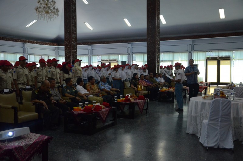 SISWA SISWI PELAJAR SMA/SMK KENDAL UCAPKAN DEKLARASI RELAWAN PELAJAR CERDAS HUKUM