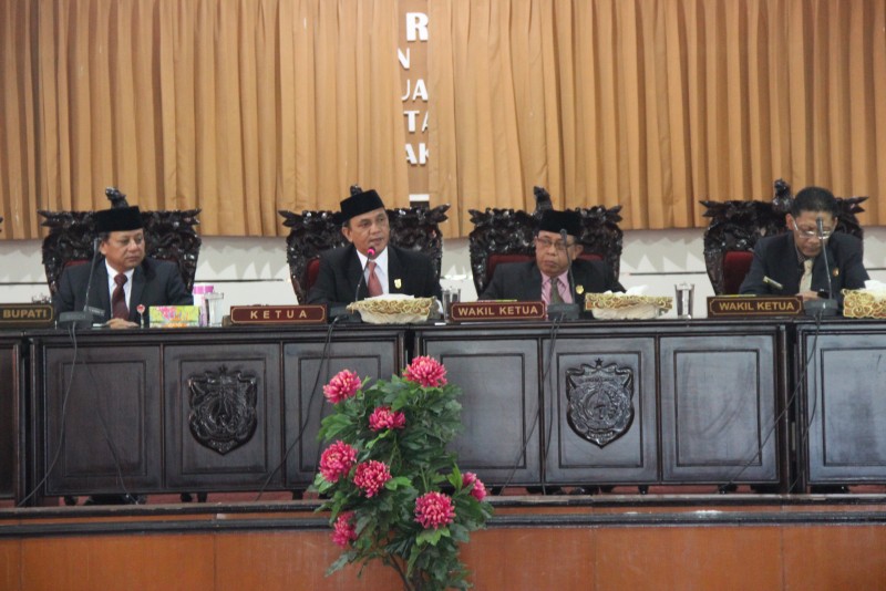 DPRD KENDAL TETAPKAN BUPATI/WAKIL BUPATI TERPILIH
