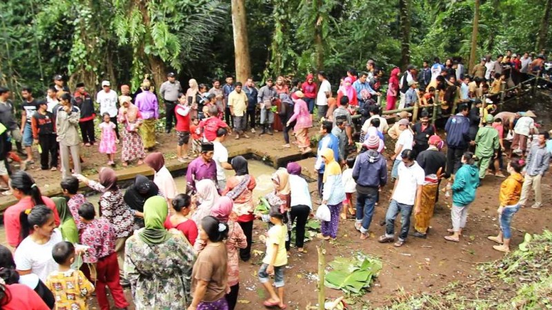 Berharap Pertanian Subur, Warga Gelar Sedekah Bumi