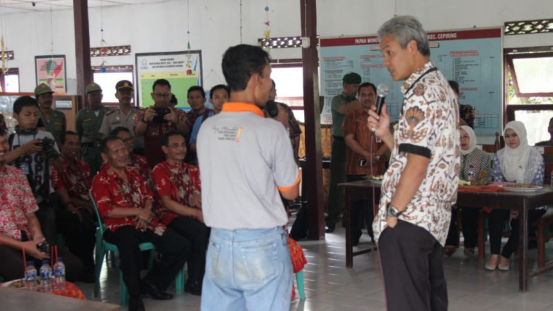 Gubernur Ganjar Ingatkan Perangkat Desa