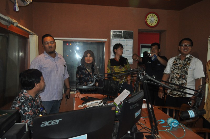 LPPL RADIO SWARA KENDAL BERKUNJUNG KE RADIO GEMILANG FM
