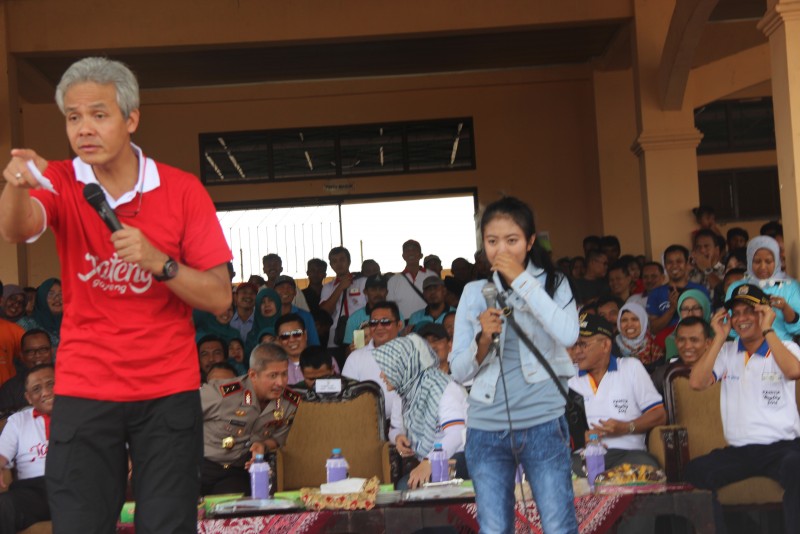 MAYDAY DAN PENGHAPUSAN OUT SOURCHING