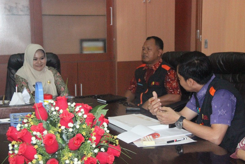 BUPATI MIRNA DIDATA SOAL SENSUS EKONOMI 2016