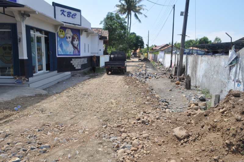 PEMBANGUNAN INFRASTRUKTUR JALAN DIMULAI