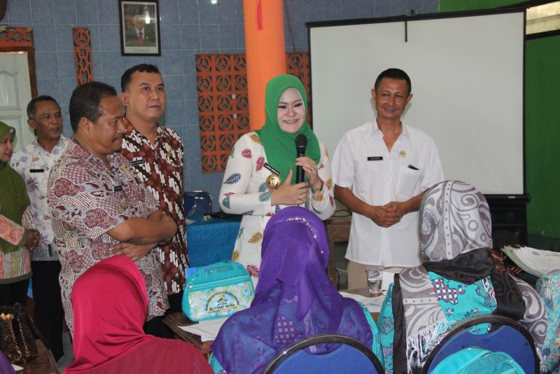 KEPALA DESA HARUS KREATIF DAN MANDIRI