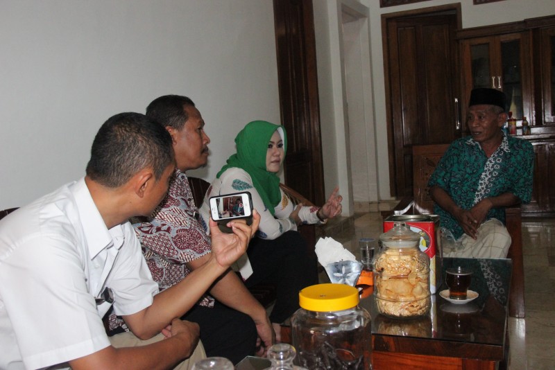 BUPATI MIRNA KAWAL WARGA TERDAMPAK TOL
