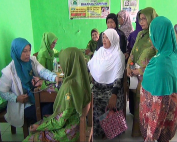 BEROBAT DENGAN SAMPAH