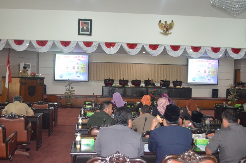 DPRD KENDAL CERMATI RAPERDA  MENARA TELEKOMUNIKASI DAN PENANGGULANGAN BENCANA