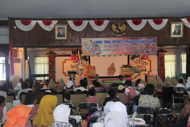 KESENIAN WAYANG PERLU DIKENALKAN SEJAK DINI PADA ANAK