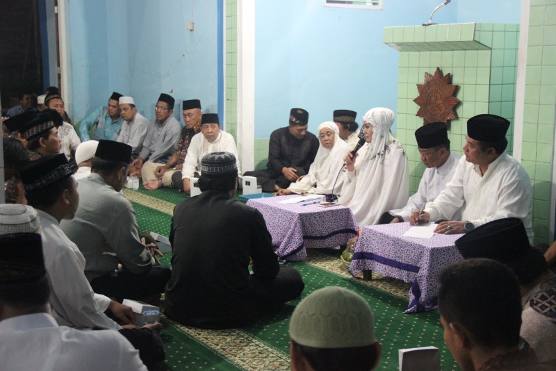 Pimpinan Itu Melayani Masyarakat