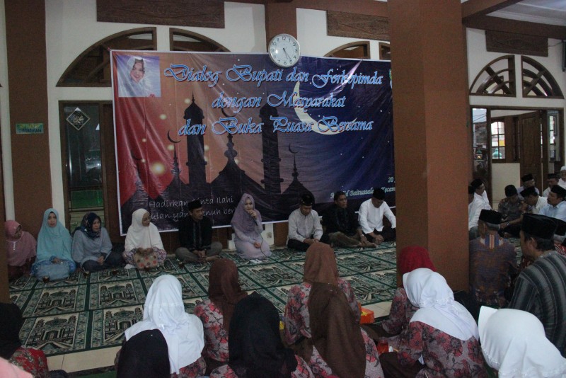 BUPATI MIRNA AJAK MASYARAKAT KENDAL PEDULI LINGKUNGAN
