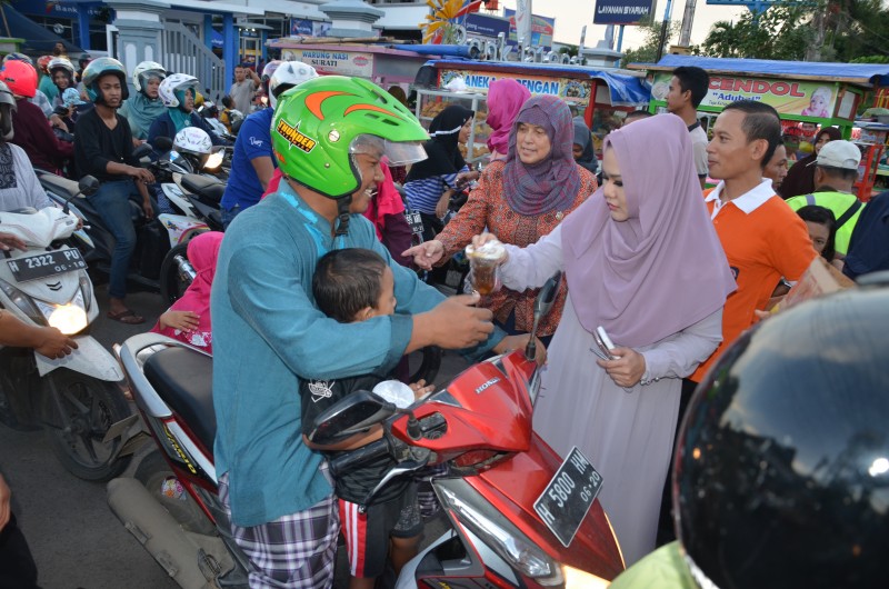 BUPATI BAGI-BAGI TAKJIL
