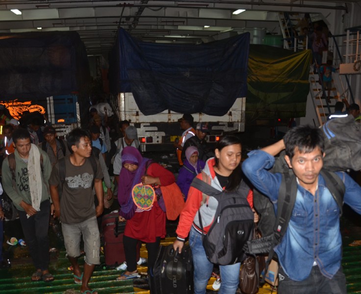775 PEMUDIK TURUN DI TANJUNG KENDAL