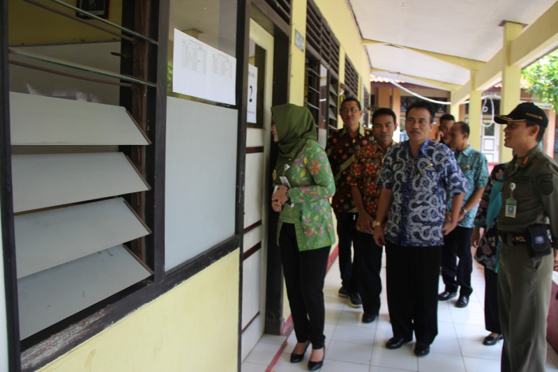 Bupati Mirna Lakukan Sidak pada Peserta Test Talent Pool