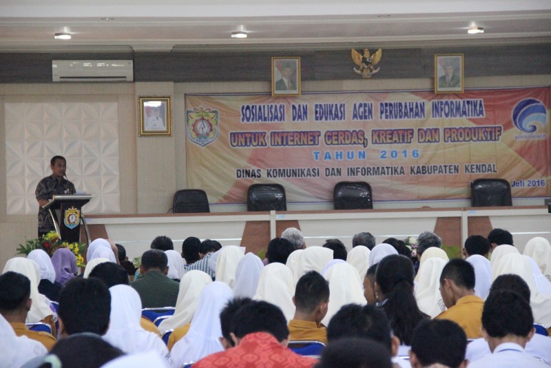 MANFAATKAN INTERNET SECARA CERDAS UNTUK KEMBANGKAN DIRI