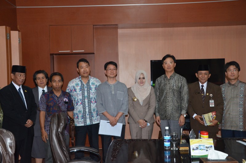 UTUSAN KOREA SELATAN BERAUDIENSI DENGAN BUPATI KENDAL