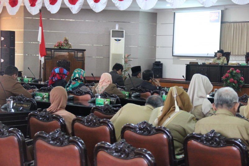 TIGA RAPERDA DITARGET SELESAI PERTENGAHAN AGUSTUS