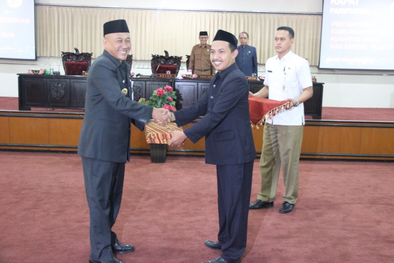 KUA-PPAS APBDP 2016 DISERAHKAN KEPADA DEWAN