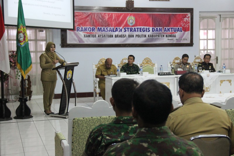 UPAYA CIPTAKAN STABILITAS MELALUI RAKOR MASALAH STRATEGIS DAN AKTUAL