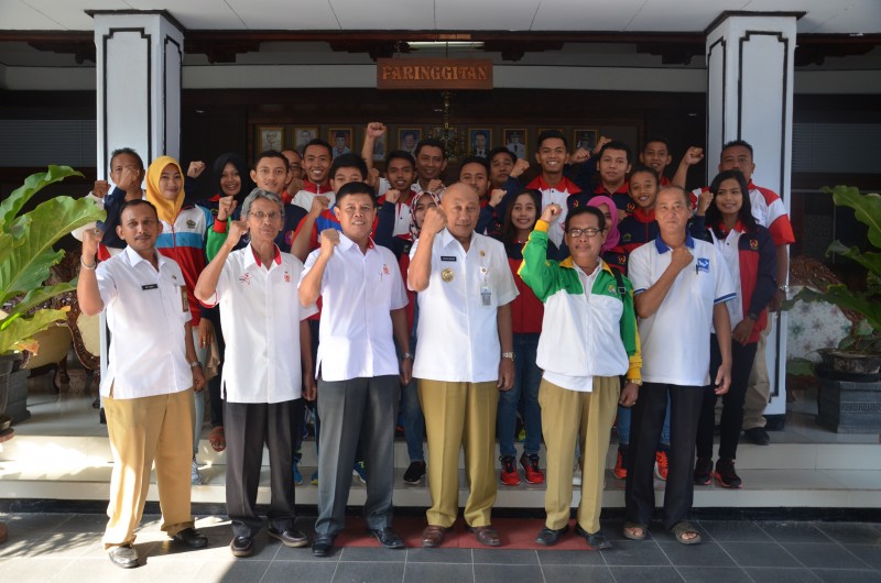 MAJUKAN OLAHRAGA DI KENDAL, PEMKAB KENDAL KUCURKAN BANTUAN