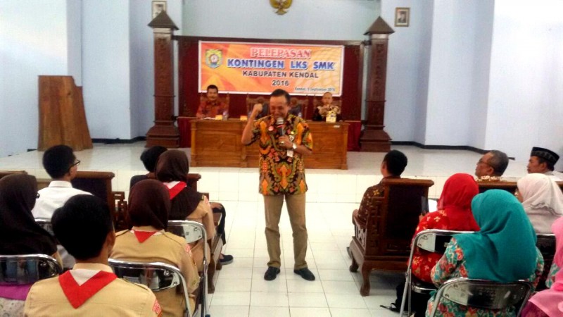 KONTINGEN  KENDAL TARGETKAN JUARA UMUM