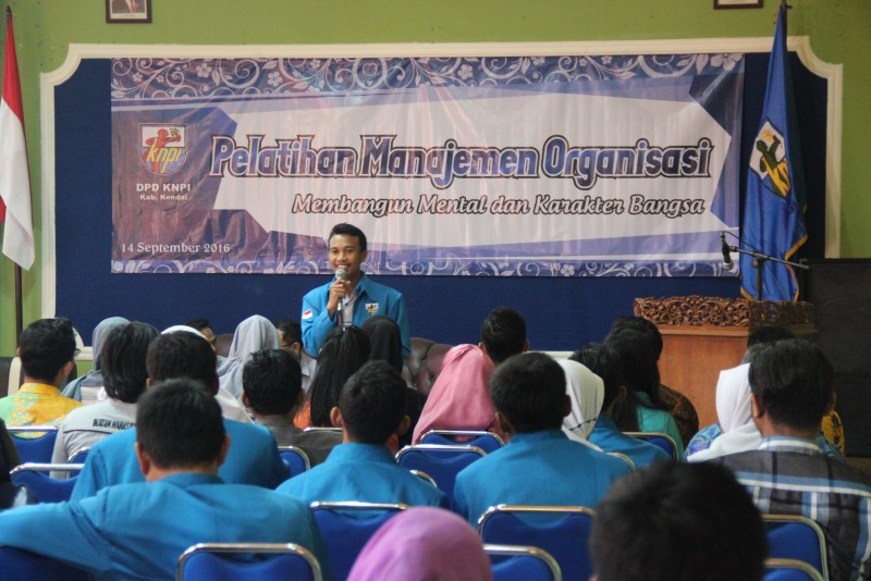 KNPI KENDAL INGINKAN LAHIRNYA PEMUDA HANDAL