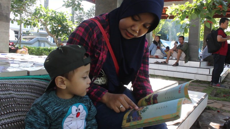 AYO RAMAIKAN MEMBACA DENGAN KOMUNITAS KENDAL MEMBACA