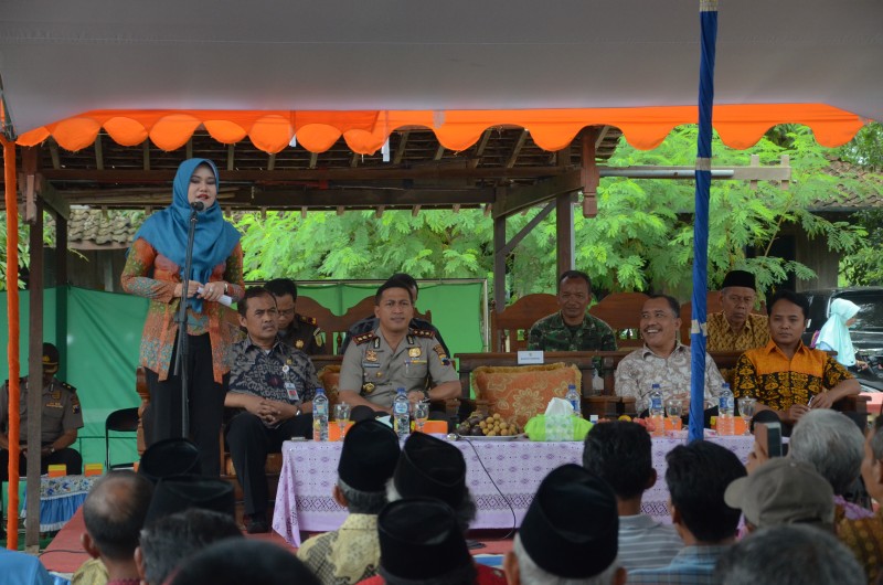 KOMNAS HAM SOSIALISASI SOAL MINORITAS DAN PENDIRIAN RUMAH IBADAH DI RINGINARUM