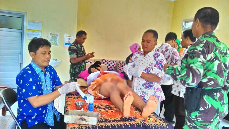 10 ANAK KELUARGA KURANG MAMPU DIKHITAN