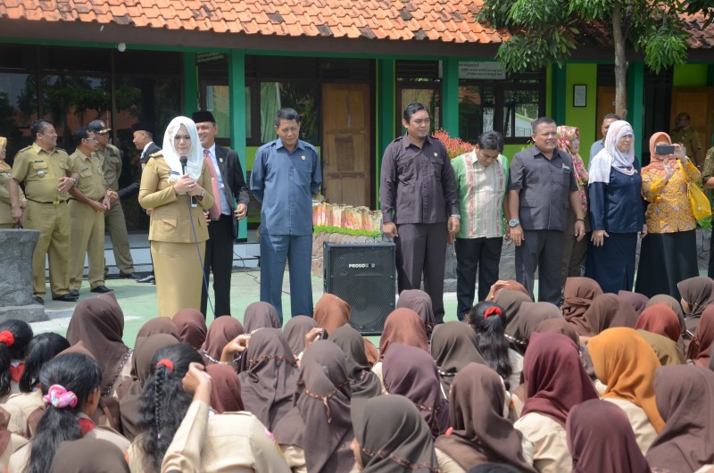 SUMPAH PEMUDA, BUPATI MIRNA MINTA SISWA JAGA MENTAL DAN MORALITAS