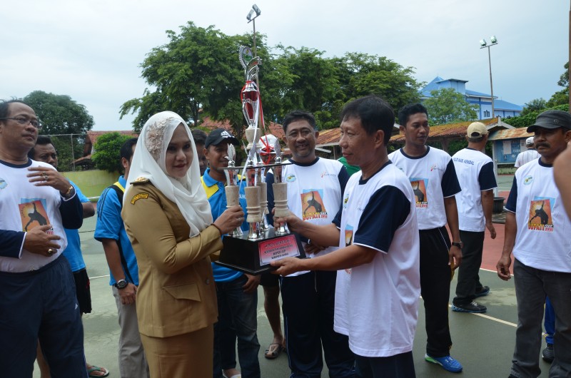 15 KLUB MERIAHKAN KEJUARAAN TENIS LAPANGAN BUPATI CUP  ke-XVIII