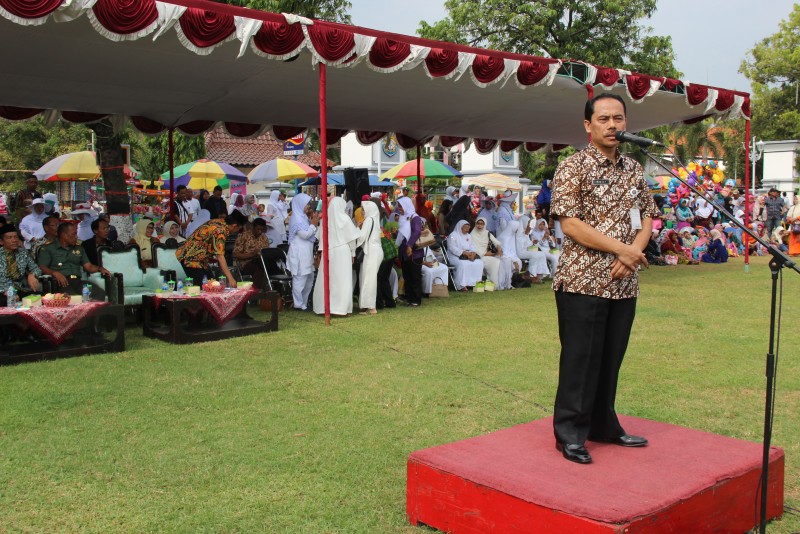 RIBUAN ANAK IKUTI GEBYAR MANASIK HAJI