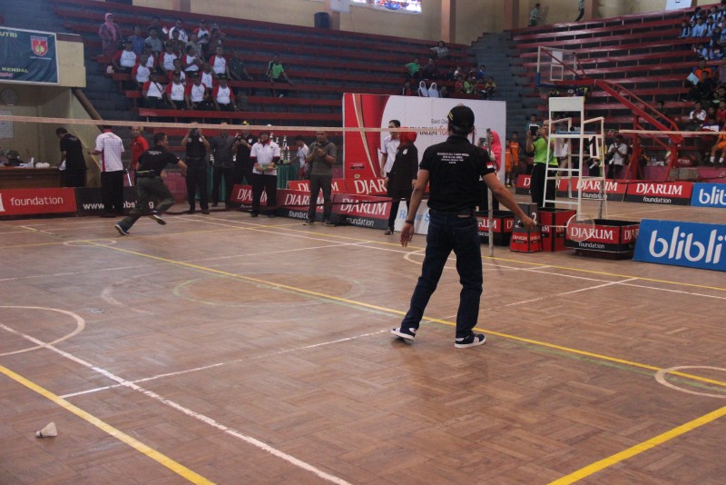66 REGU BEREBUT GELAR JUARA BULUTANGKIS DANDIM CUP