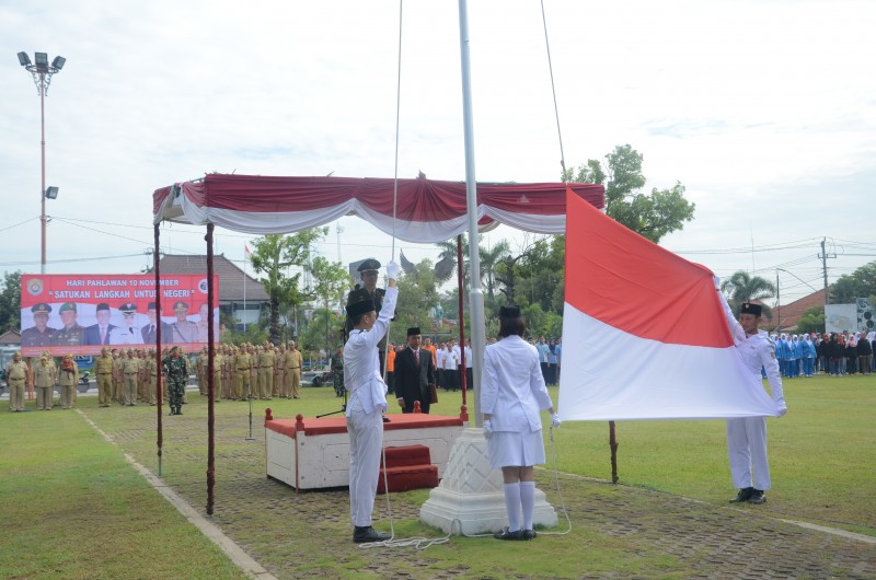 KENDAL PERINGATI HARI PAHLAWAN KE 71